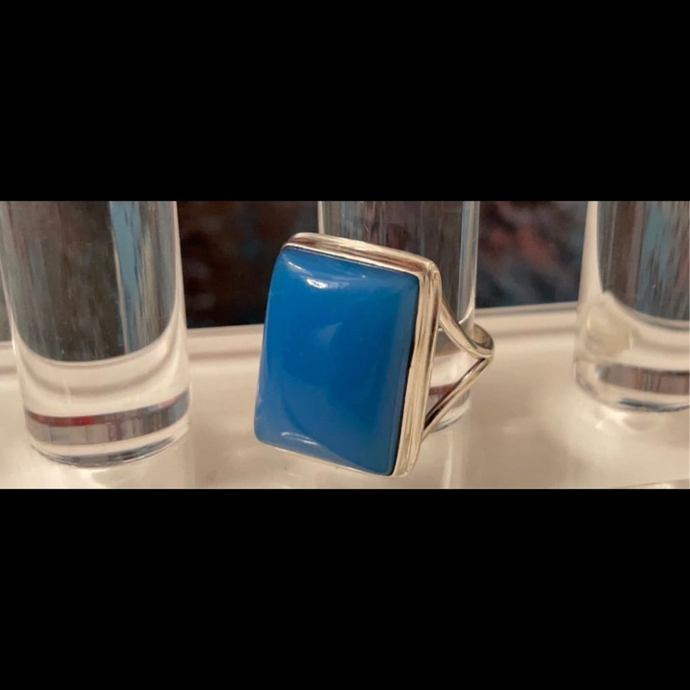Blue statement ring - Picture 2 of 2